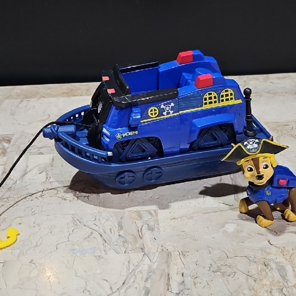 Paw Patrol Pirate Pups Chase‎ and Boat Spin Master Ship